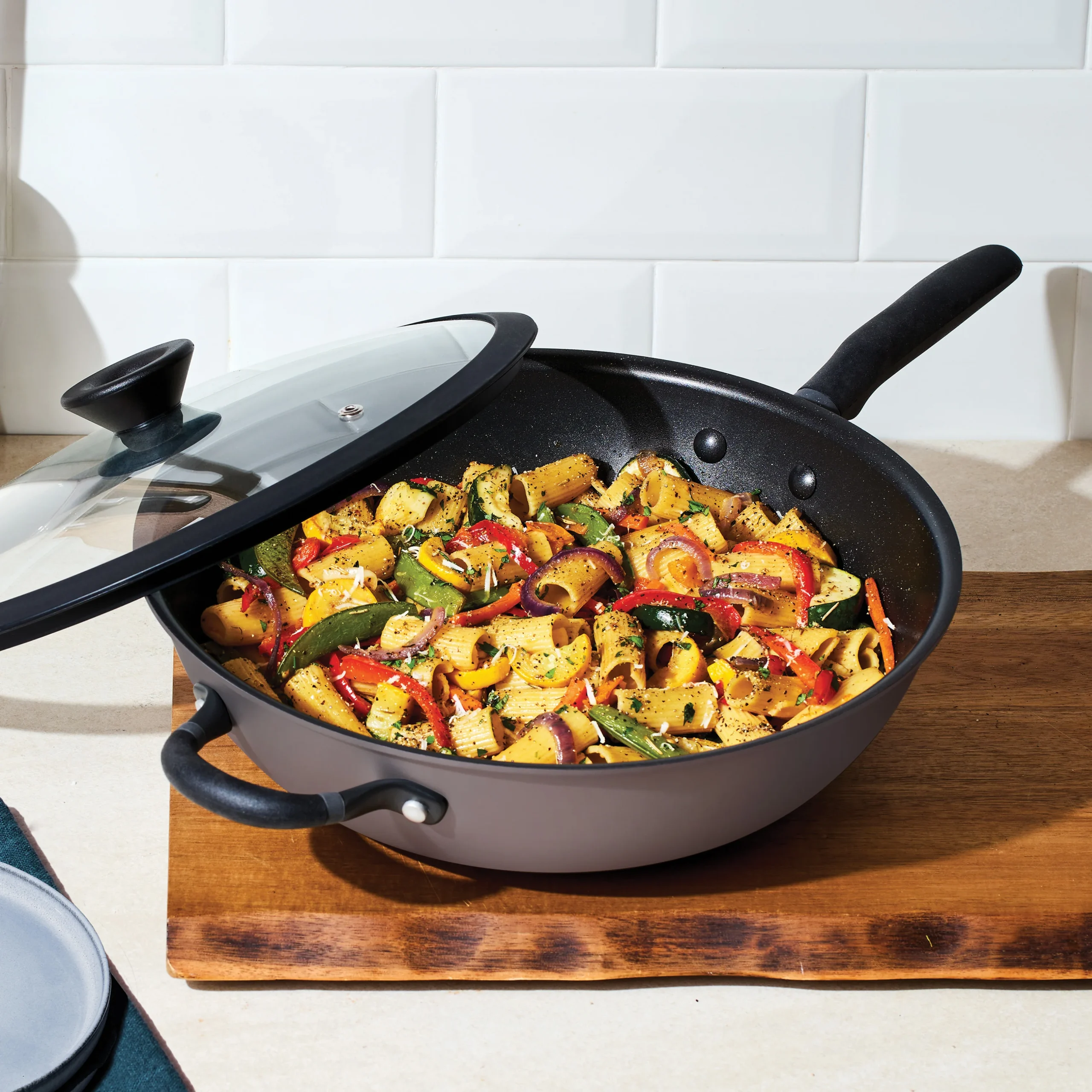 Parini cast iron wok heavy duty stir fry pan