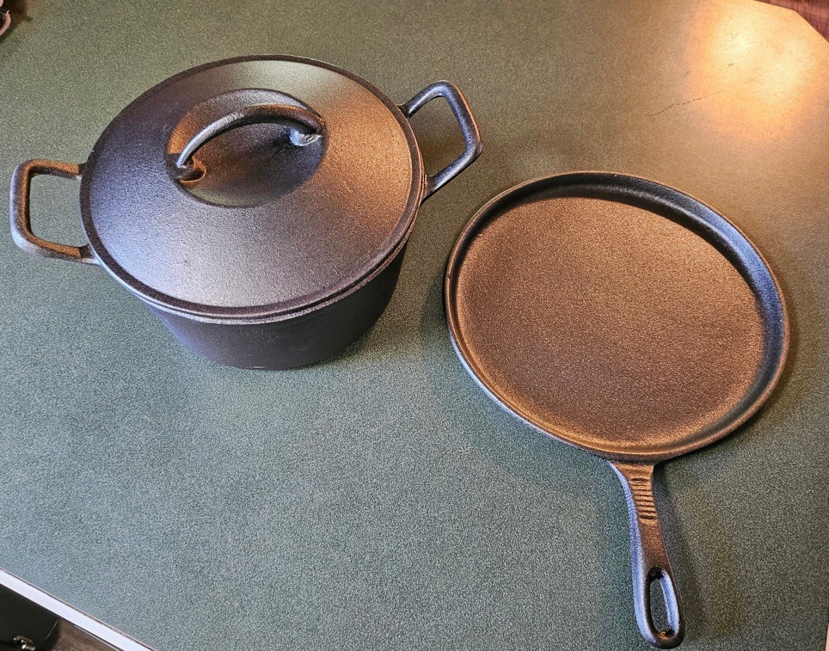 Parini cast iron skillet pre-seasoned cooking